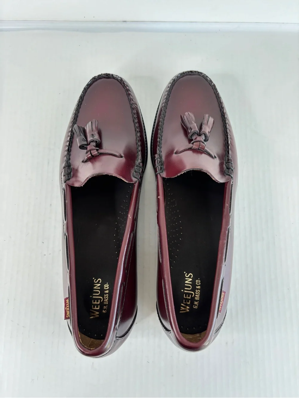 G.H. Bass & Co. Weejuns Larkin Tassel Loafers Mens Shoe Size 10 Burgundy Leather
